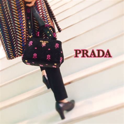 prada canapa velvet bag|其他.